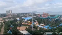 HuaDu Seaview Holiday Apartment (Wuchuan Dinglongwan Dessass Water World Branch) - ติดทะเล