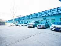 7 Days Premium Hotel (Yi County Shengyuan Shopping Center) - Bãi đậu xe