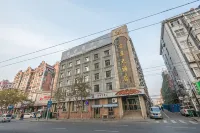 青島台東ホテル（台東歩行街啤酒街） - 2つ星
