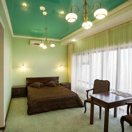 Zolotoj Globus Hotel