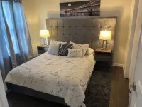 3-bedroom Modern House, recently renovated and upgraded with smart lighting - Balkoner