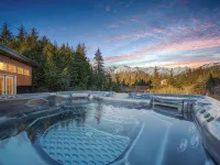 Alaska Slopes | Hot Tub, Gym & Guest House Hotels near Bear Cub