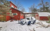 Mins to Skiing! Hot Tub-Fire Pit-Hammock-BBQ-Games