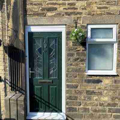 Stunning views. Countryside walks or cycle trails. Nearby pubs and music venues Hotel Exterior