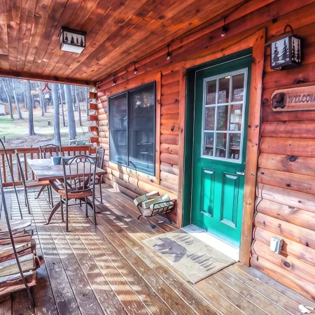 Charming 4-bedroom cabin