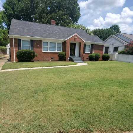 Cozy 3-bedroom bungalow in marvelous Memphis with AC, WiFi