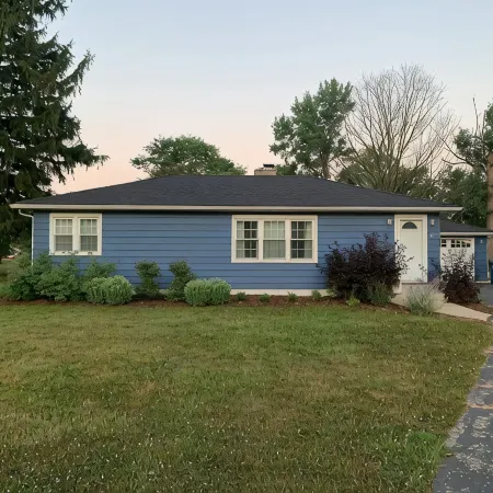 Caitlin's Cottage - Peaceful 2BR Retreat in North Marion