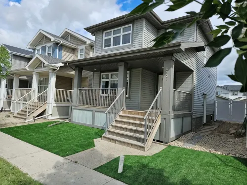 Comfy 3-bedroom house in Harbour Landing, Regina. - บังกะโล