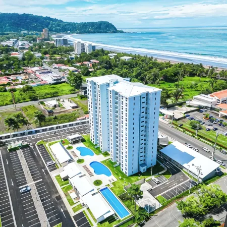 Across from Jacó Beach / 8th Floor Mountain View