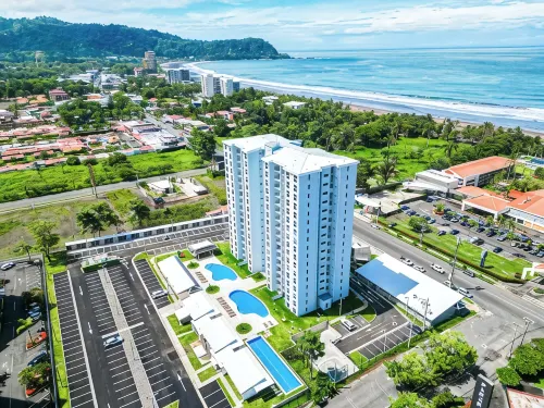 2-bedroom condo in phenomenal Jacó with AC, WiFi, fitness room