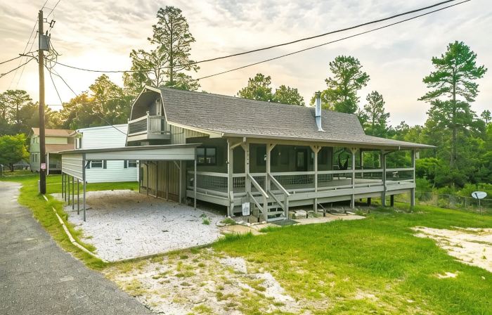 Lake Views, Short Walk to Water, Joy Rock Garden, Sleeps 7