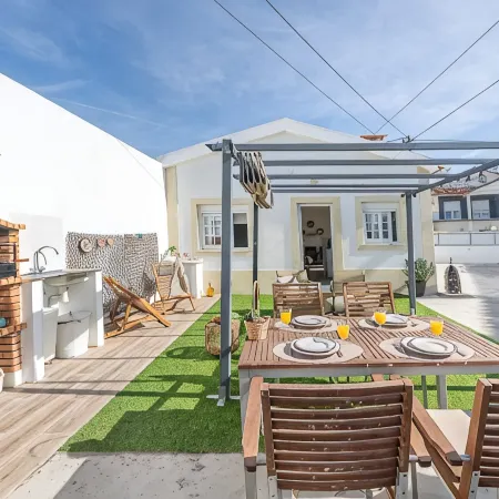 Assenta Beach House - 2 bedroom house with patio