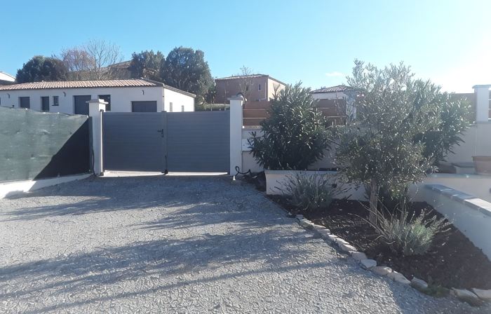 Fully equipped villa with swimming pool