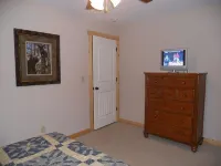 6  Bedrooms, 3 1/2 Baths, WiFi, Dog Friendly, Pool Table, Hot Tub, Fire Pit Hotels in Ellijay