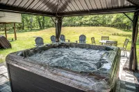 ~Serenity~A Unique Destination -Sleeps 14 5Br/3Bath/Gameroom-- Close to Lake