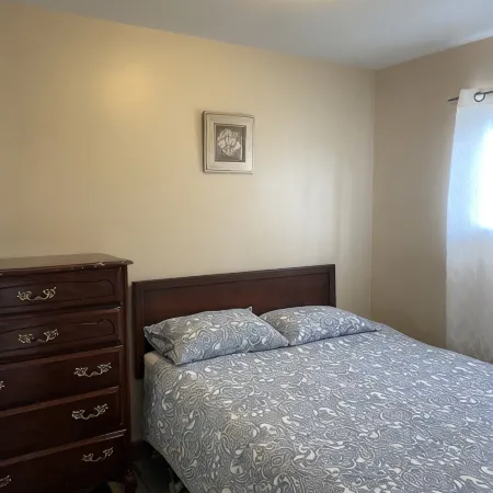 Wasaga Beach walk to main end Free Parking Free Wifi