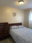 Cozy 2Br Cottage • Walk to Beach 1 • Free Parking & WiFi - Landsted