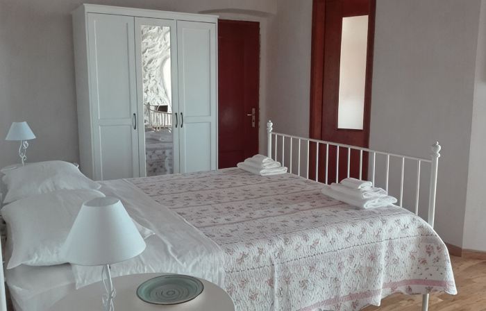 Small Alvitano shelter