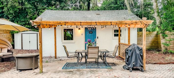 Stylish Mid-Century Modern Private Studio Blocks from UF and Stadium! Ξενοδοχεία στην πόλη Gainesville