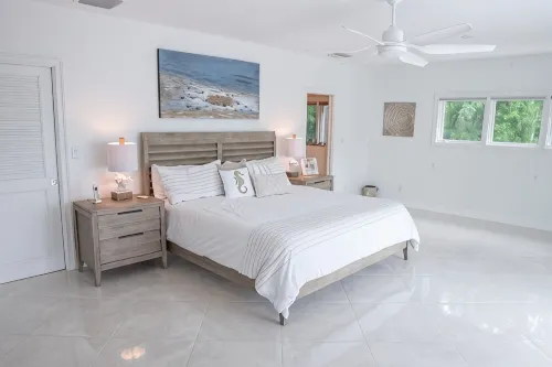 BEACHFRONT POOL HOME