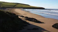 set in stunning countryside and only 1 mile from the surfing beach of Bantha - 3 stelle