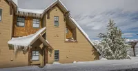 Cozy Saddle Ridge Townhome, walk/ski to Iron Horse & Pony Express Lifts! - 3星級