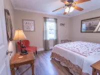 Ada-Friendly Estate Cottage • 2 King Beds • Quiet Retreat マーズ・ヒルのホテル