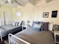Arboretum 1BR Retreat - Walk to River Trail