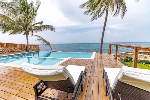 Splashing view of waves - Wi-Fi