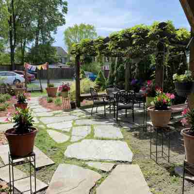 East Side , 5 minutes to Brown, RISD , Downtown, Hotel Exterior
