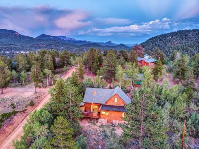 Best Hot Tub View in Bailey - Family & Pet Friendly BBQ / Hot Tub / Near Denver