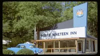 Route 19 Inn - موقف سيارات