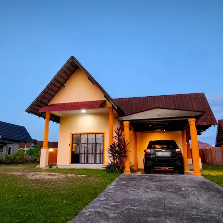 Amanjiwa Villa @ A' Famosa - Private Pool Hotels in Pegoh