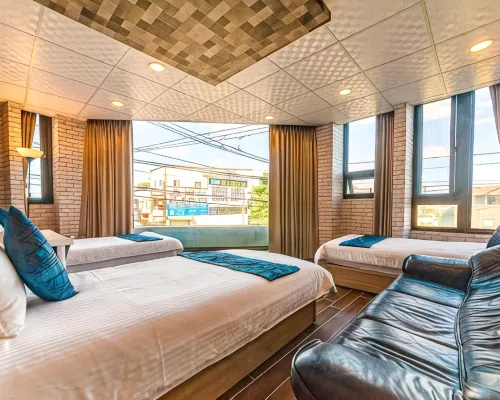 SUAO Backpackers Hotels near Su-Au Cold Spring