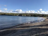 Large Vacation Home Across from Lake Superior & Short Walk to Lighthouse!!