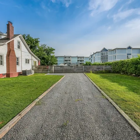 Recently Renovated 4BR 3BA Home