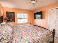 New Palm Tree III - Free Heated Pool/Spa ( Kayaks, Paddle boards, and bikes) Hotels in Apollo Beach