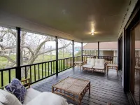 Spacious Vacation Home: Sleeps 16, 1/2 mi to Beach & Boat Ramp - Family Friendly Hotels in Port O'Connor
