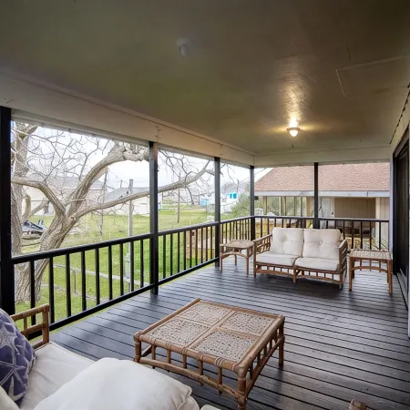 Spacious Vacation Home: Sleeps 16, 1/2 mi to Beach & Boat Ramp - Family Friendly
