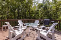 Whispering Creek Hot Tub Pool TennisGolf King Beds