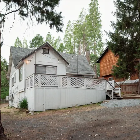 Harte Of The Pines Pet Friendly Walk to Downtown