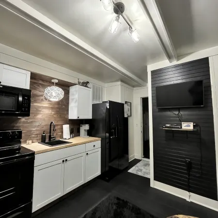 Cozy Getaway at Stone Horse