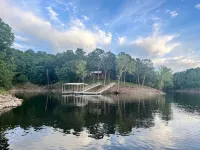 Updated 3 bedroom lakefront home offers privacy and comfort w dock on Grand Lake - 3 étoiles