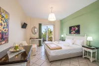 Stamatakis Boutique Studios - Airport Shuttle