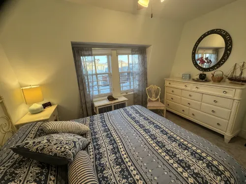 Cozy 2 Br Apt in Historic Cape May, NJ