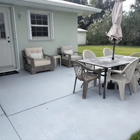 🍹🌞 Cottage Paradise! 2BR/2BA, Pets Welcome, TV, Wi-Fi
