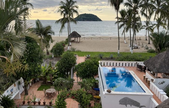 Spacious 2 bedroom oceanfront apartment