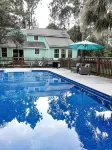 Peaceful private pool home dog friendly sleeps 8. large private lot fully fenced - Wifi