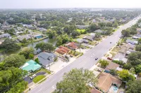 Lakeview Chic 3BD House for golf/beach lovers