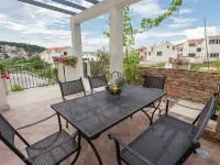 Villa Suzy Lux Hotels in Sutivan